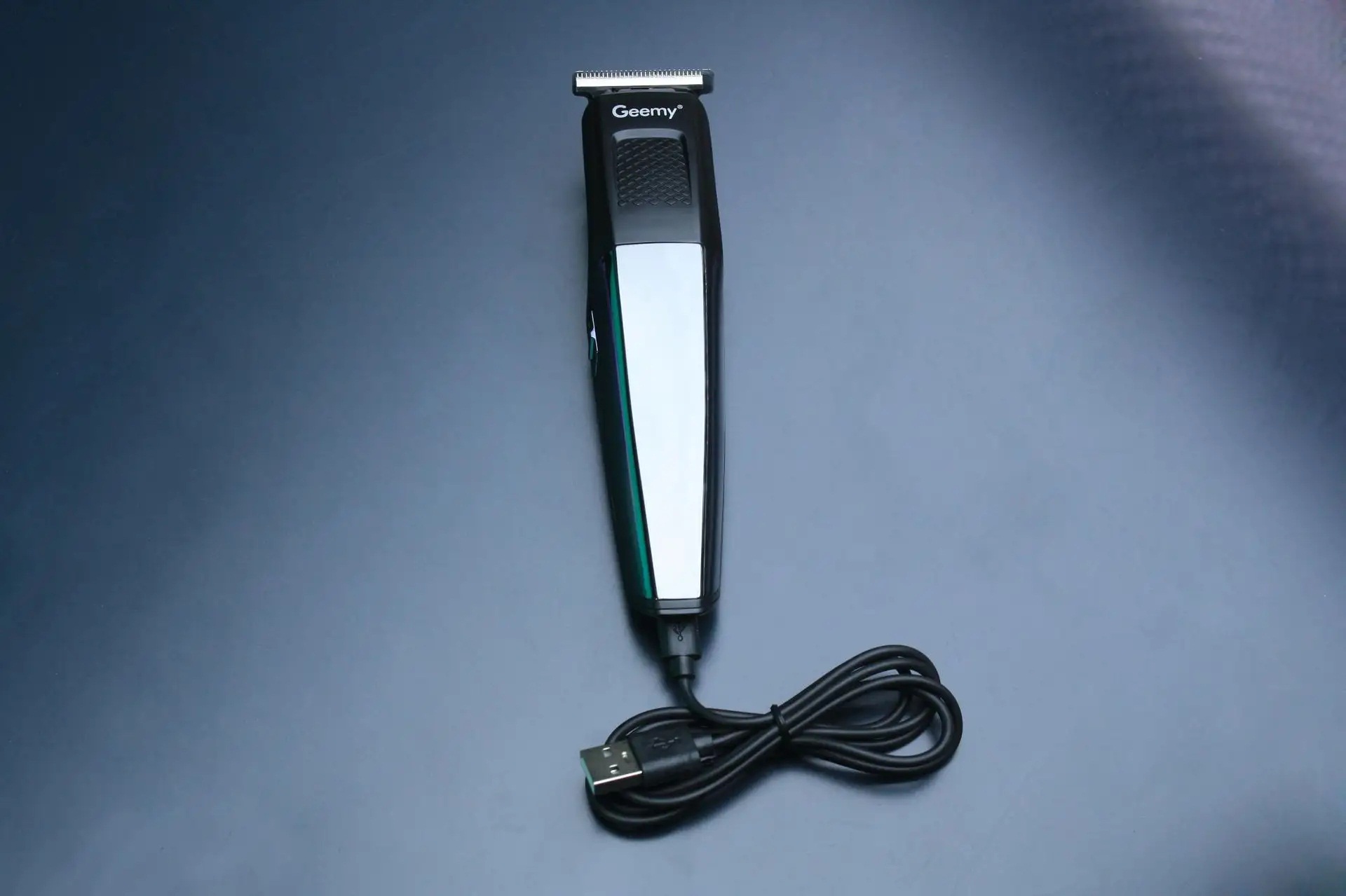 GEEMY Electric Hair Clipper Beard Hair Trimmer (GM-6633) 4